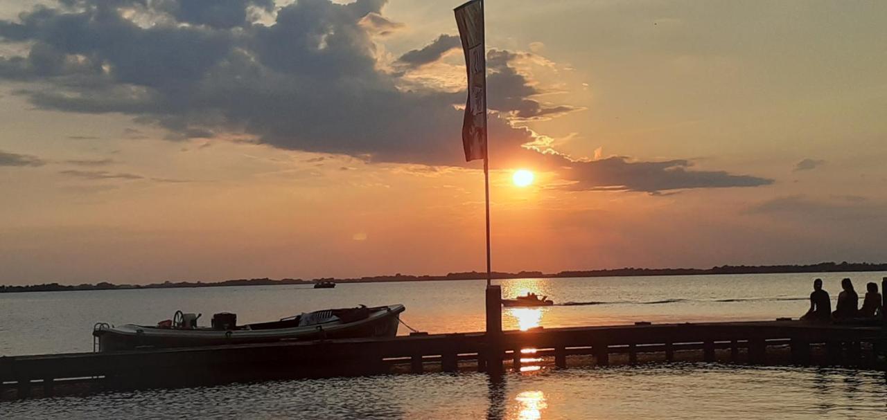 Huisje Beukers Giethoorn Bagian luar foto